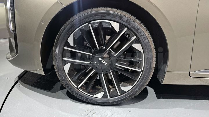 Kia K8 2025 — 4