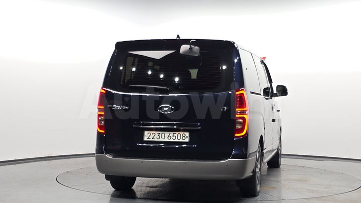 Hyundai Starex 2020 — 4