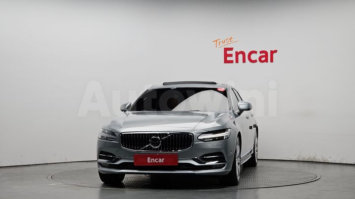 Volvo S90 2019 — 3