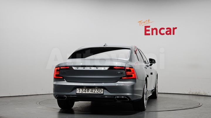 Volvo S90 2019 — 4