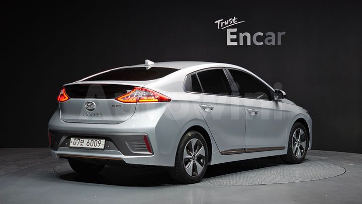 Hyundai Ioniq 2017 — 2