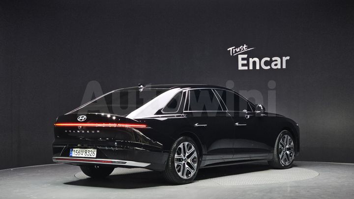 Hyundai Grandeur 2023 — 2