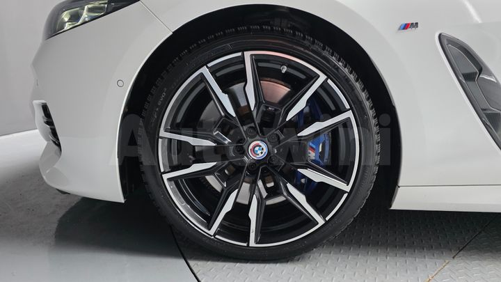 BMW 8 Series 2023 — 5