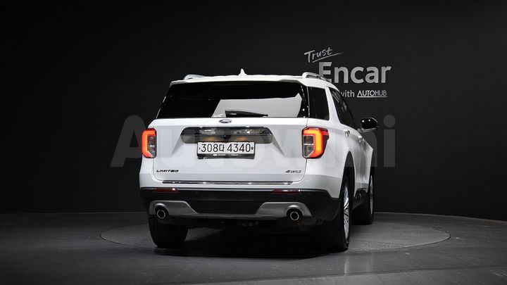 Ford Explorer 2021 — 4