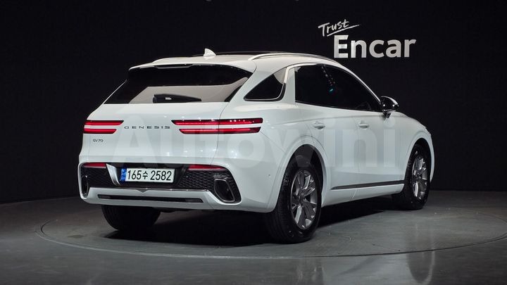 Genesis GV70 2023 — 2