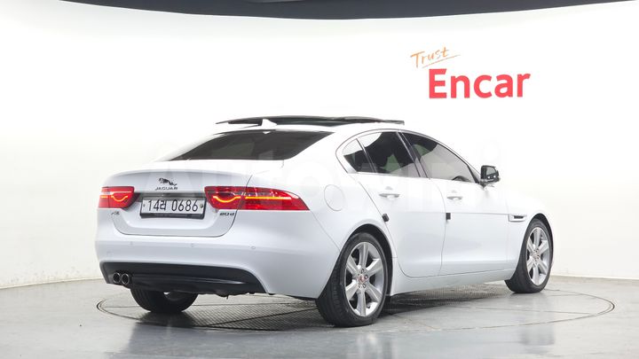 Jaguar XE 2016 — 2