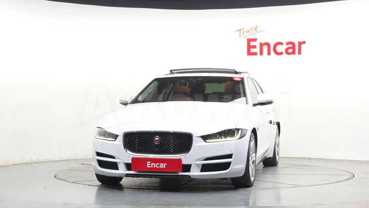 Jaguar XE 2016 — 3