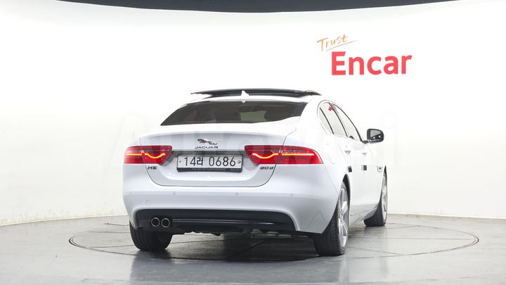 Jaguar XE 2016 — 4