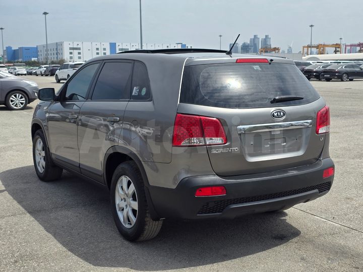 Kia Sorento 2010 — 4