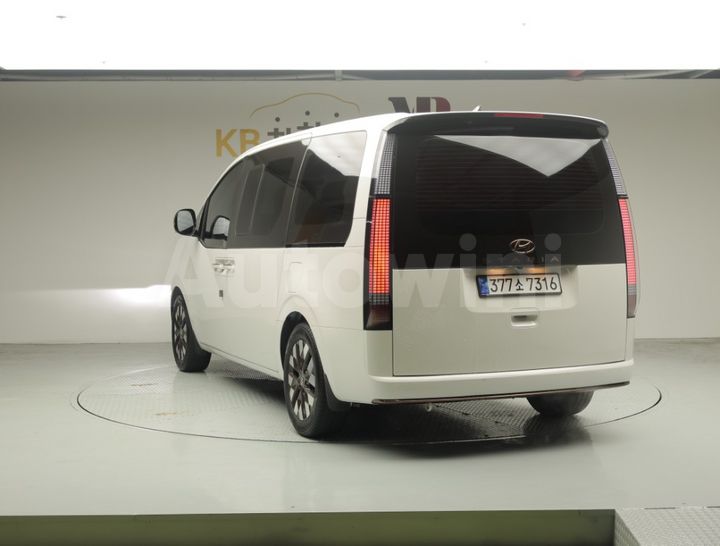 Hyundai Staria 2023 — 4