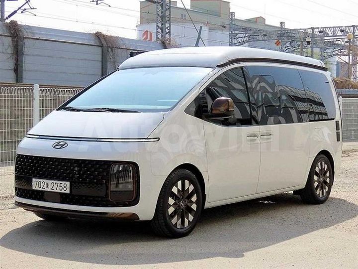 Hyundai Staria 2024 — 2
