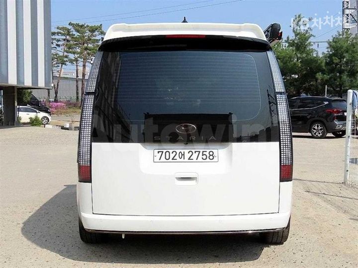 Hyundai Staria 2024 — 4