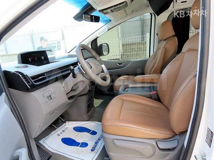 Hyundai Staria 2024 — 5