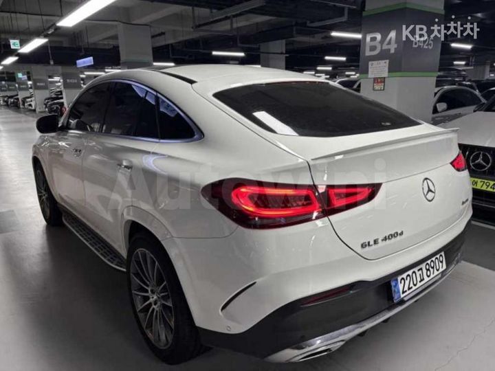 Mercedes Benz GLE Class 2023 — 4