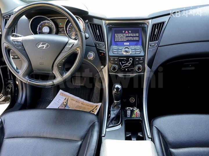 Hyundai Sonata 2012 — 5