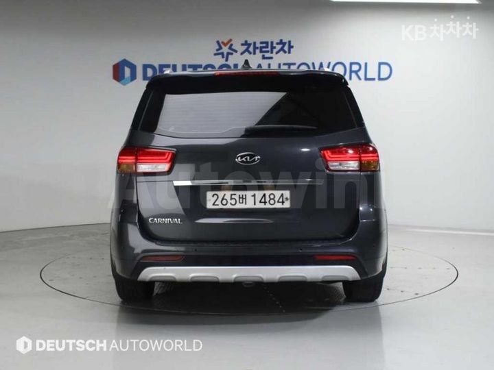 Kia Carnival 2018 — 4