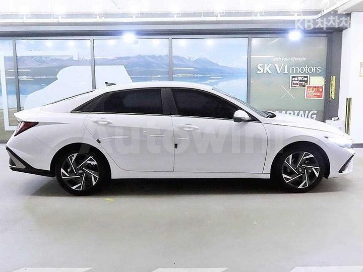 Hyundai Avante 2024 — 3