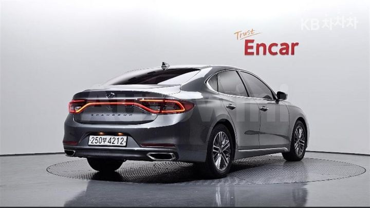 Hyundai Grandeur 2017 — 2