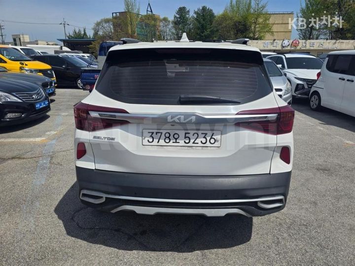 Kia Seltos 2023 — 4