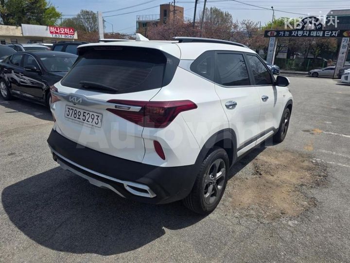 Kia Seltos 2023 — 3