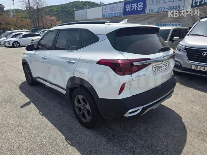 Kia Seltos 2023 — 5