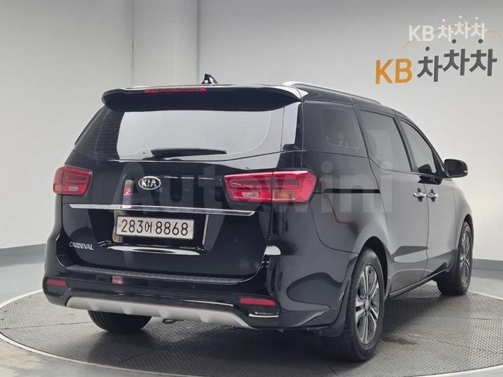 Kia Carnival 2020 — 3