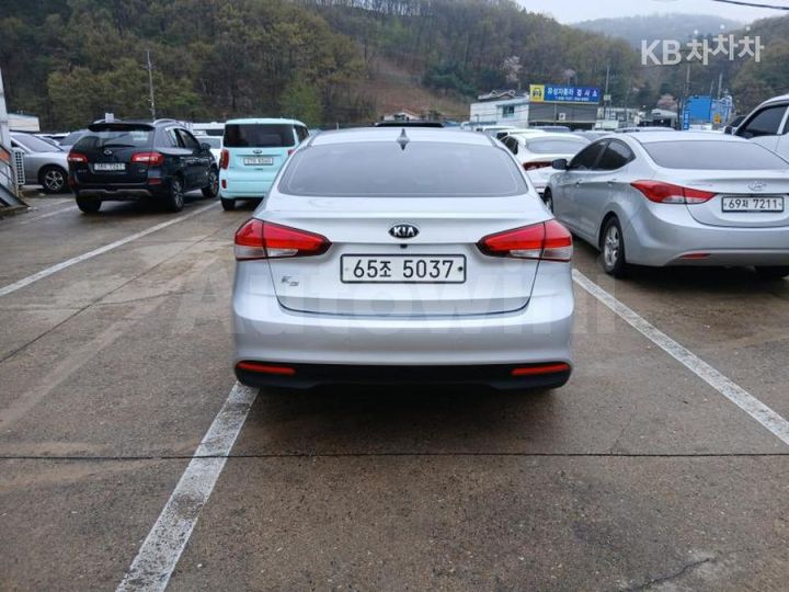 Kia K3 2018 — 4
