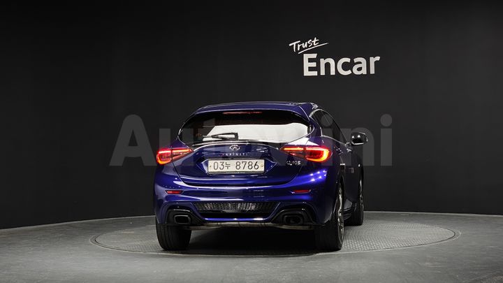 Infiniti Q 2017 — 4