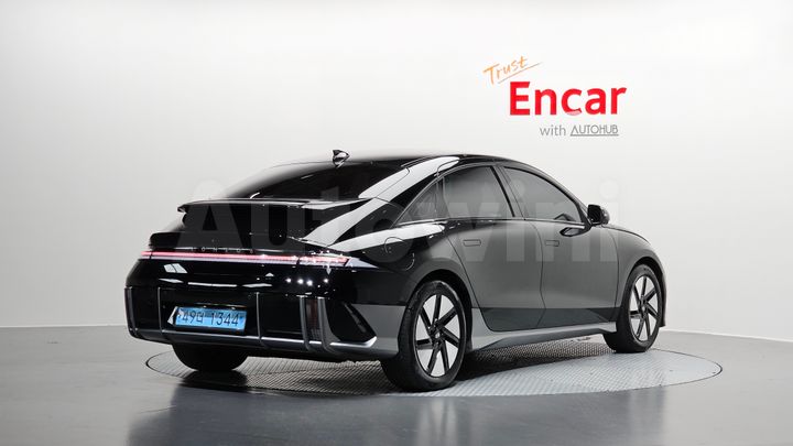 Hyundai Ioniq 2023 — 2