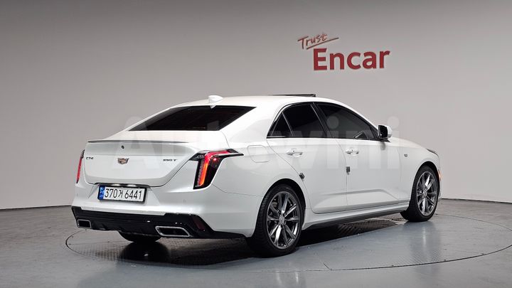 Cadillac CT4