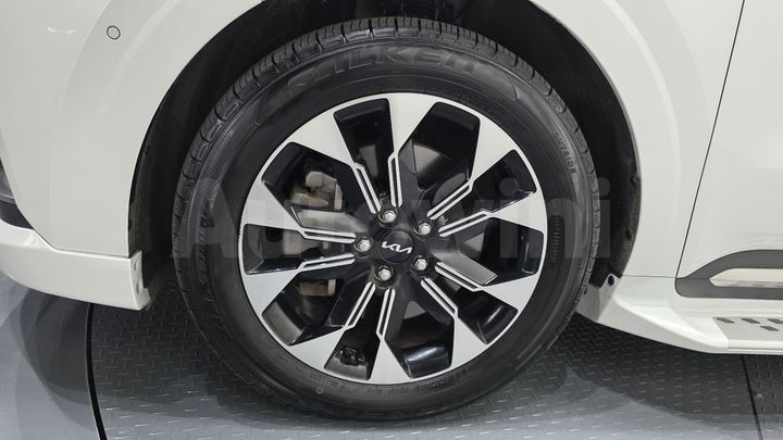 Kia Carnival 2023 — 4