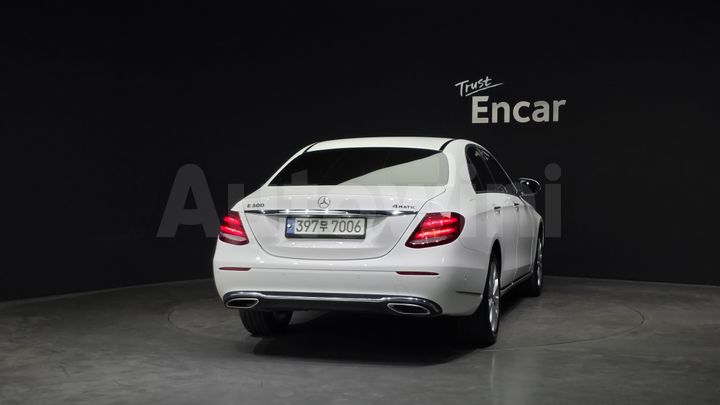 Mercedes Benz E Class 2019 — 4