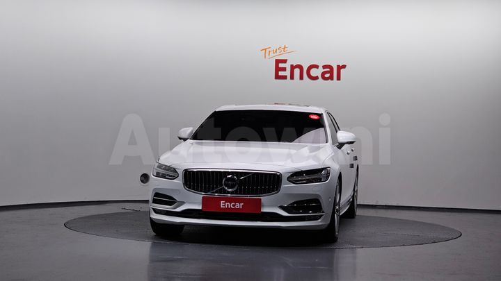 Volvo S90 2019 — 3