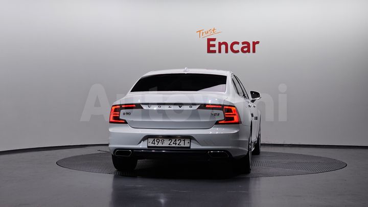 Volvo S90 2019 — 4