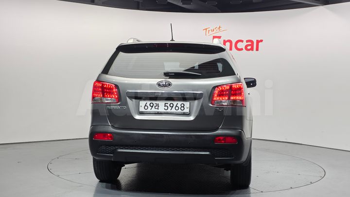 Kia Sorento 2010 — 4