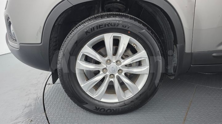 Kia Sorento 2010 — 5
