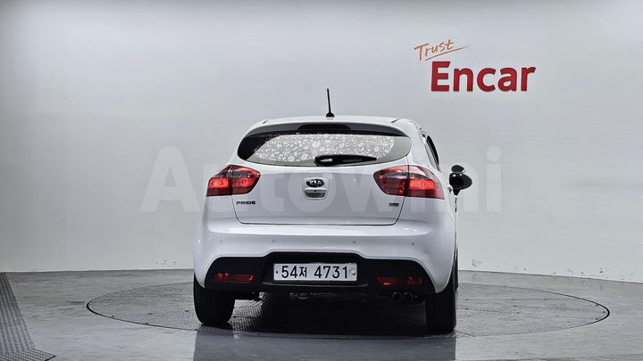 Kia Pride 2014 — 4