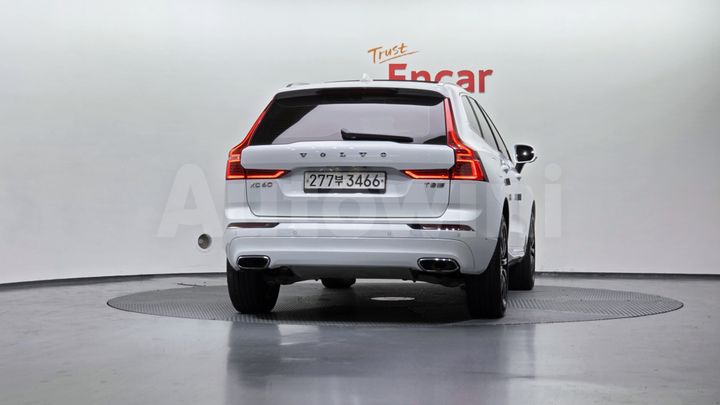 Volvo XC60 2020 — 3