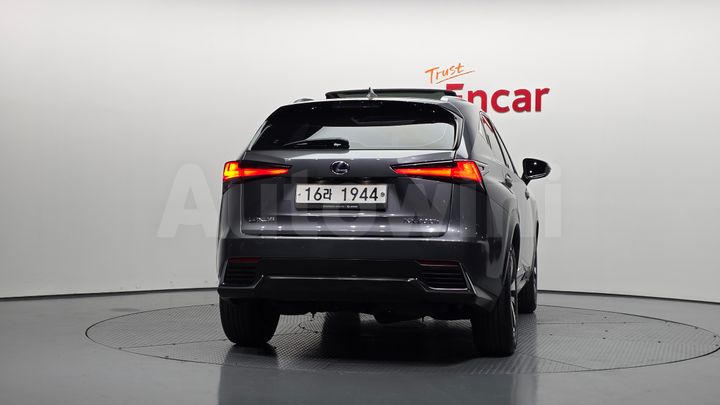Lexus NX 2018 — 4