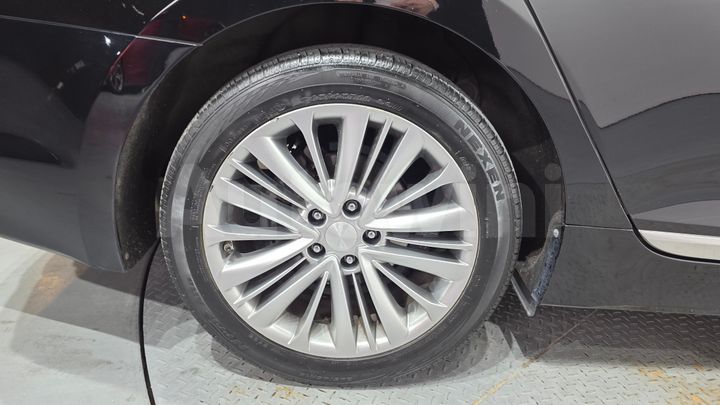 Hyundai Aslan 2015 — 5