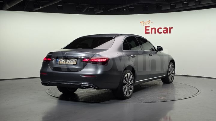 Mercedes Benz E Class 2023 — 2