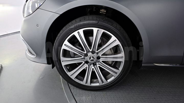Mercedes Benz E Class 2023 — 5