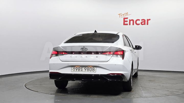 Hyundai Avante 2023 — 4