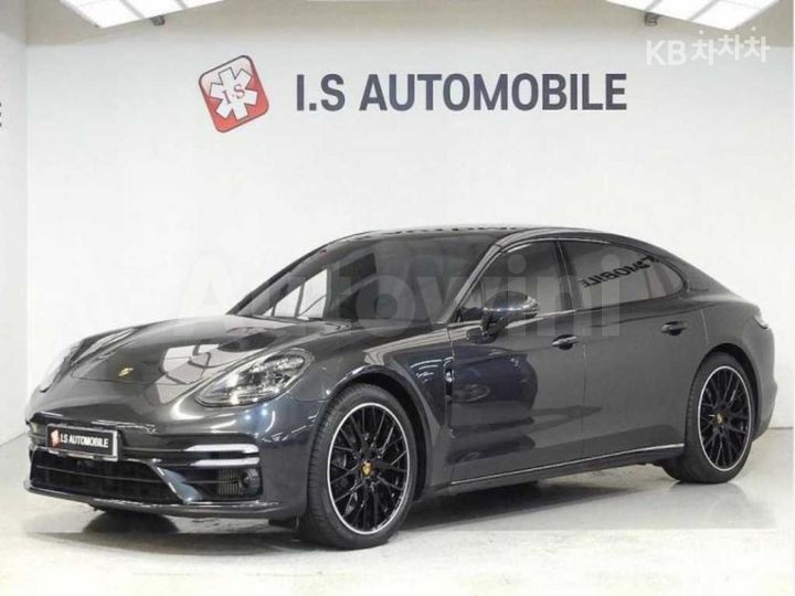 Porsche Panamera 2023 — 2