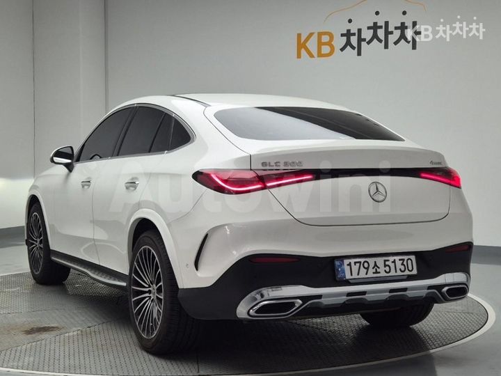 Mercedes Benz GLC Class 2024 — 2
