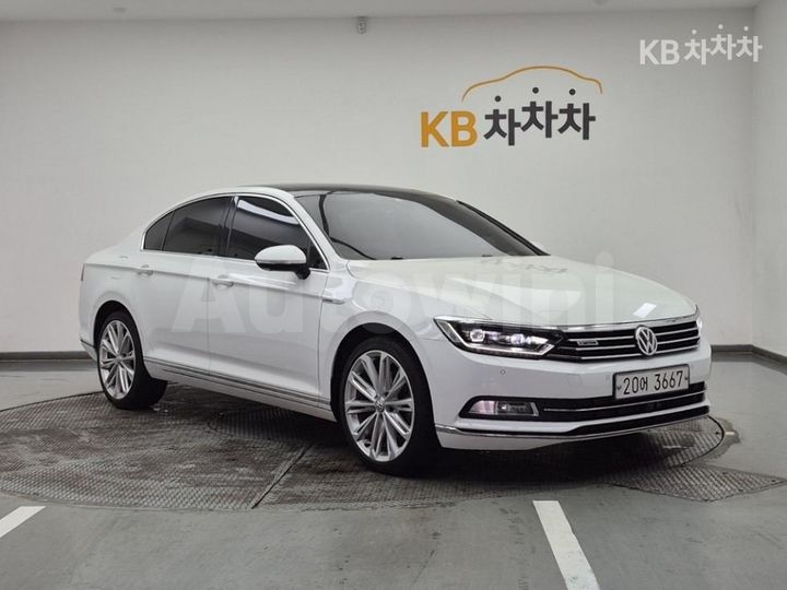 Volkswagen Passat 2018 — 2