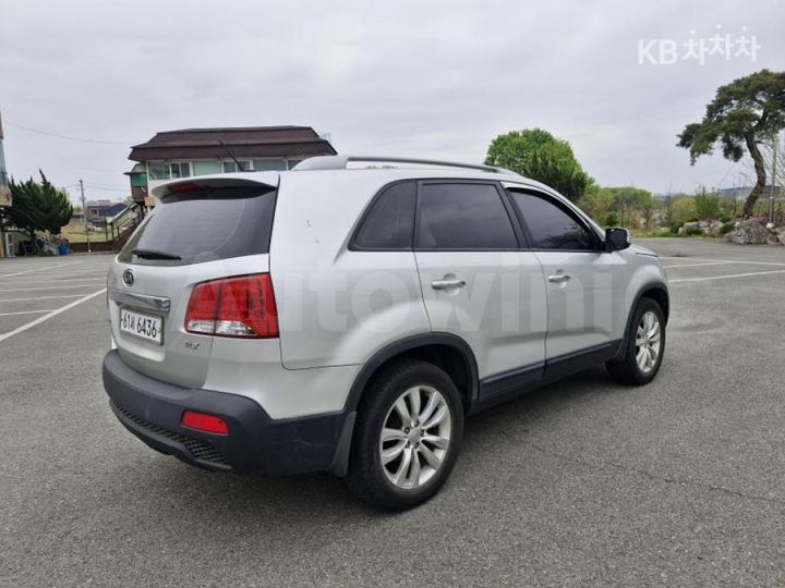 Kia Sorento 2010 — 4