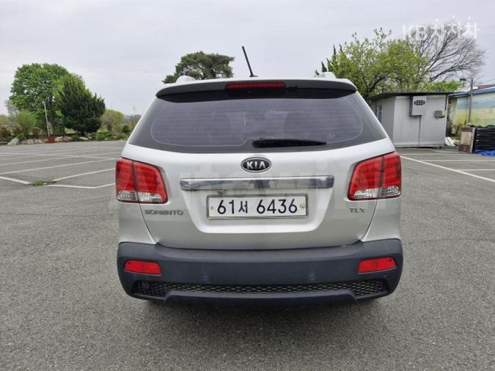 Kia Sorento 2010 — 5