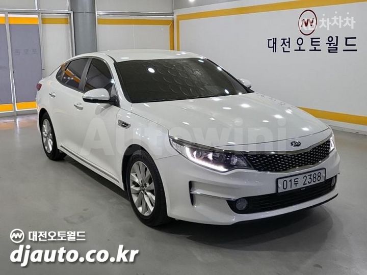 Kia K5 2017 — 2