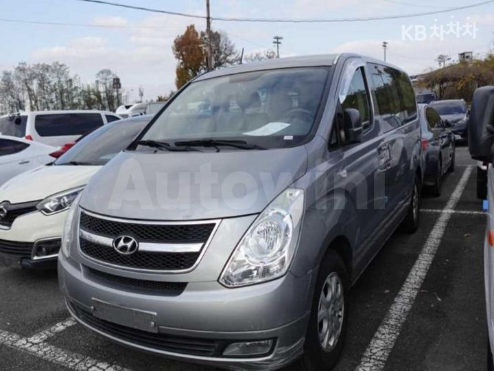 Hyundai Starex 2011 — 2